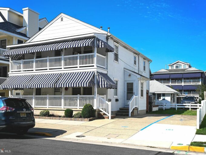 Shore Homes & Living Featuring This 8 Bed House In Ocean City