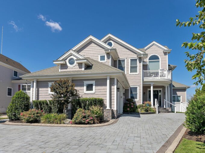 Shore Homes & Living Featuring This 4 Bed House In Ocean City