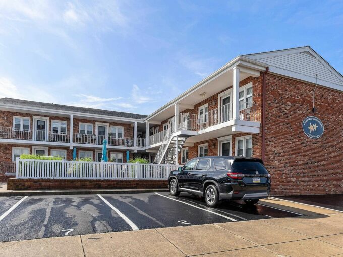 Shore Homes & Living Featuring This 1 Bed Property In Wildwood