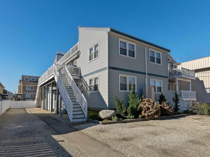 Shore Homes & Living Featuring This 4 Bed Townhouse In Stone Harbor