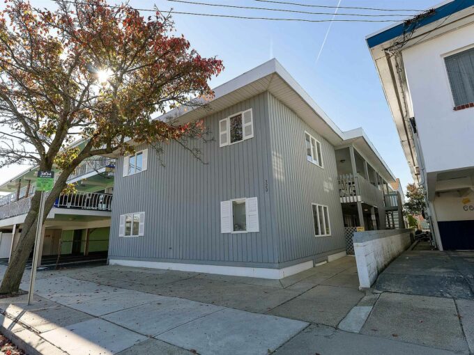 Shore Homes & Living Featuring This 2 Bed Property In Wildwood