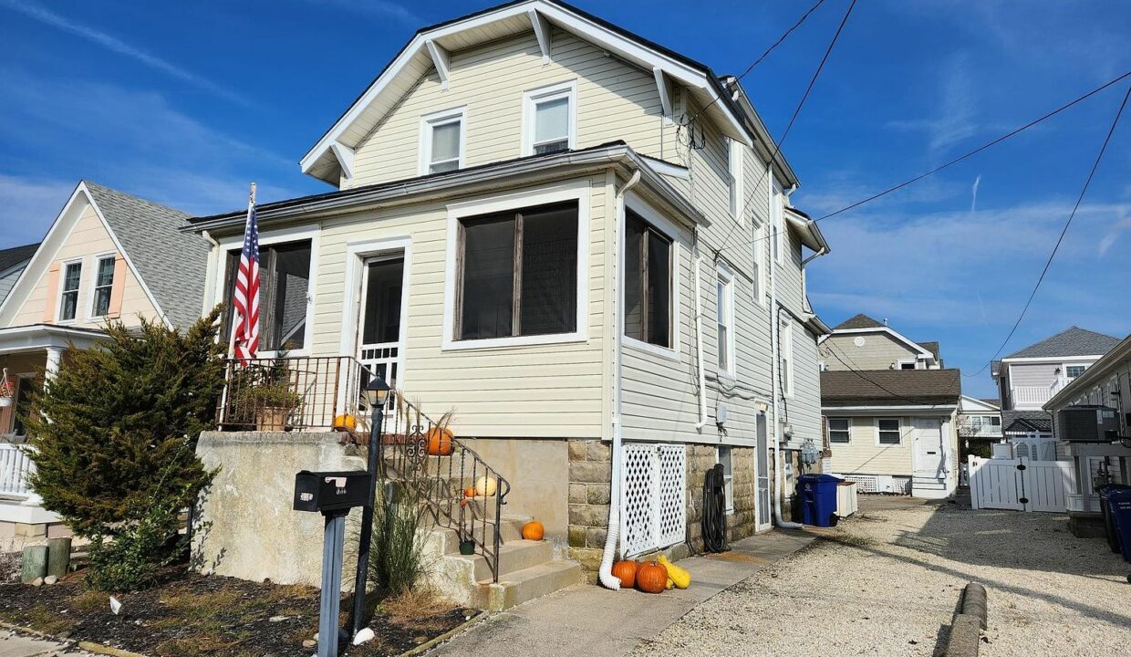 Shore Homes & Living - 330 88th St, Stone Harbor, NJ 08247