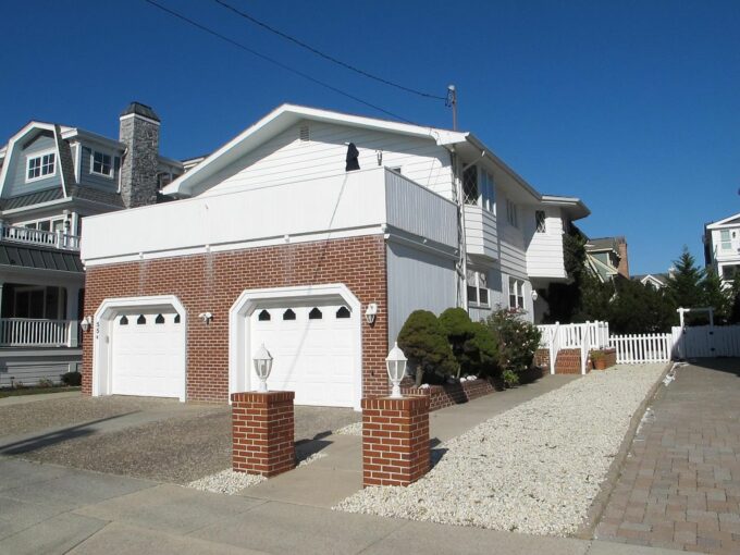 Shore Homes & Living Featuring This 5 Bed House In Avalon