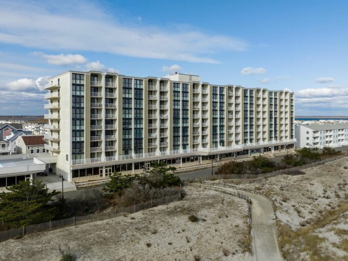 Shore Homes & Living Featuring This 2 Bed Property In Sea Isle City