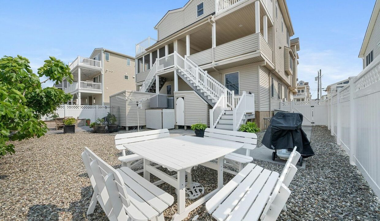 Shore Homes & Living - 21 68th St, Sea Isle City, NJ 08243