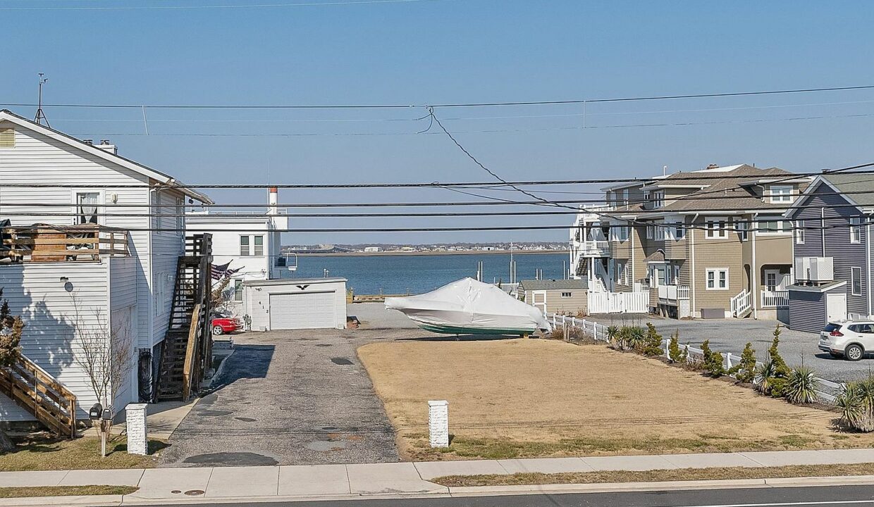 Shore Homes & Living - 413 Bay Ave, Ocean City, NJ 08226